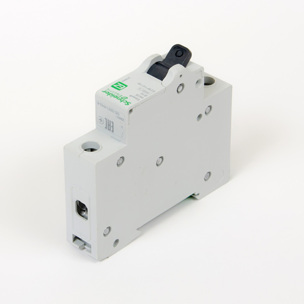  | Easy9, 1p, 16А, кривая B, 4,5кА — Автоматический выключатель, Schneider Electric