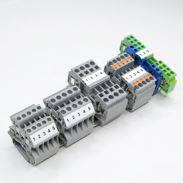 5038251  | Маркировка клемм SMK-DC-2.5 мм², 5,1х10 мм, 1 ряд (рулон 3000 шт), Elegir 