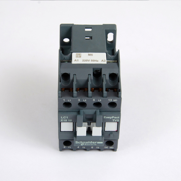 LC1E1810M5 | Контактор, серия EasyPact TVS, 3P, 18А, 1НО, управление 220В AC, Schneider Electric